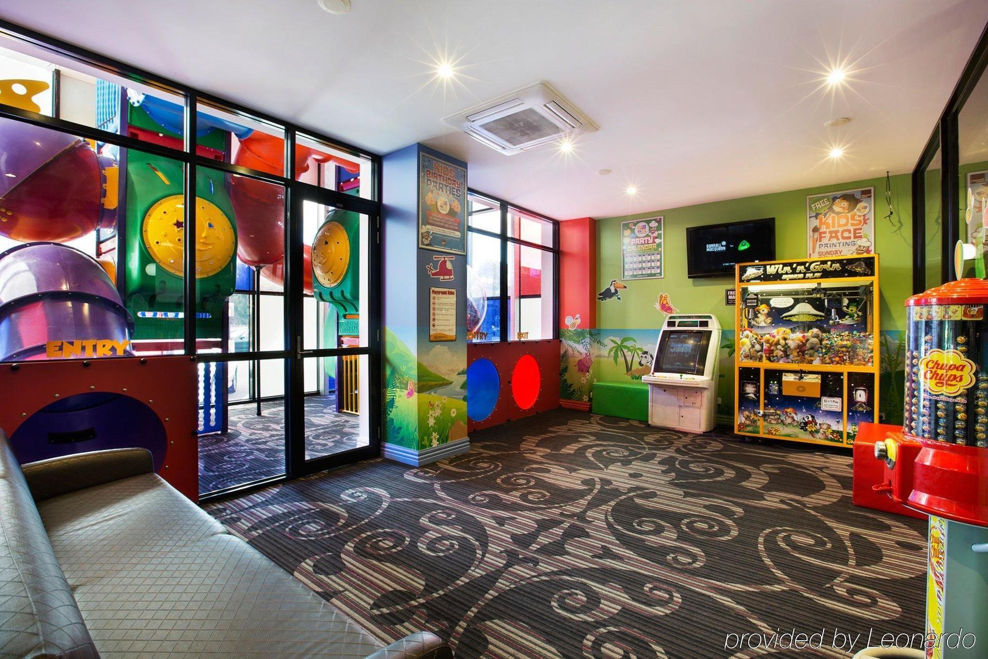 Nightcap At Skyways Hotel Melbourne Exterior foto
